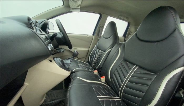 2017 Datsun Go T, Petrol, Manual, 55,770 km, Right Side Front Door Cabin