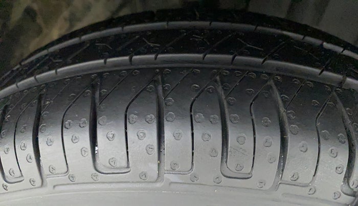 2017 Datsun Go T, Petrol, Manual, 55,770 km, Right Front Tyre Tread