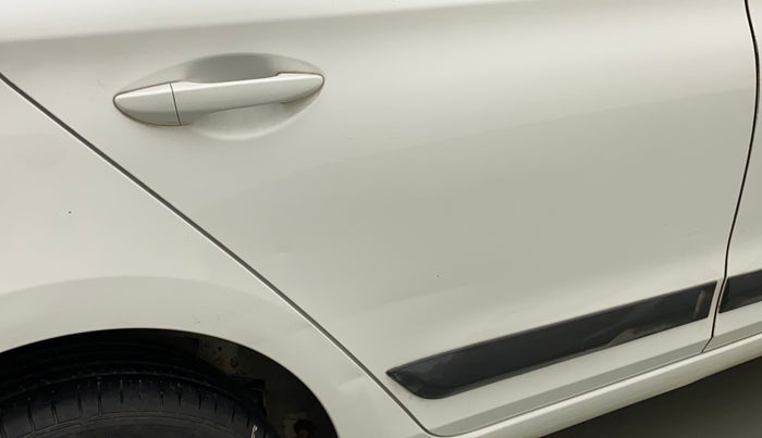 2016 Hyundai Elite i20 MAGNA 1.2, Petrol, Manual, 43,099 km, Right rear door - Slightly dented