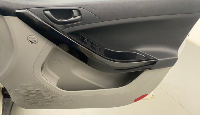 2019 Tata NEXON XM PETROL, Petrol, Manual, 51,862 km, Driver Side Door Panels Control