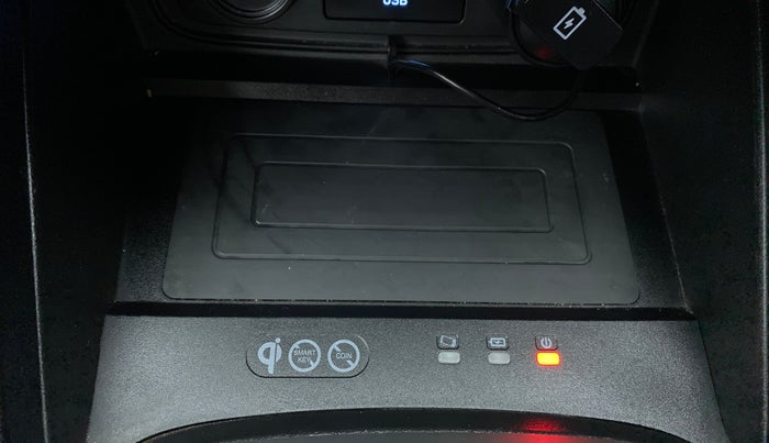 2019 Hyundai VENUE 1.0L Turbo GDI SX(O) MT, Petrol, Manual, 14,847 km, Wireless Charger