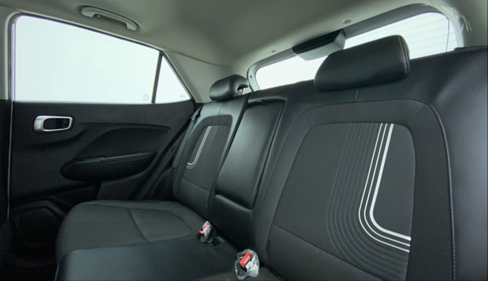 2019 Hyundai VENUE 1.0L Turbo GDI SX(O) MT, Petrol, Manual, 14,847 km, Right Side Rear Door Cabin