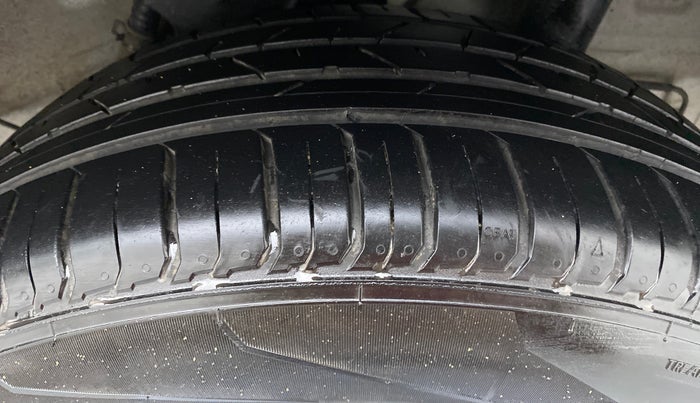 2019 Hyundai VENUE 1.0L Turbo GDI SX(O) MT, Petrol, Manual, 14,847 km, Left Rear Tyre Tread