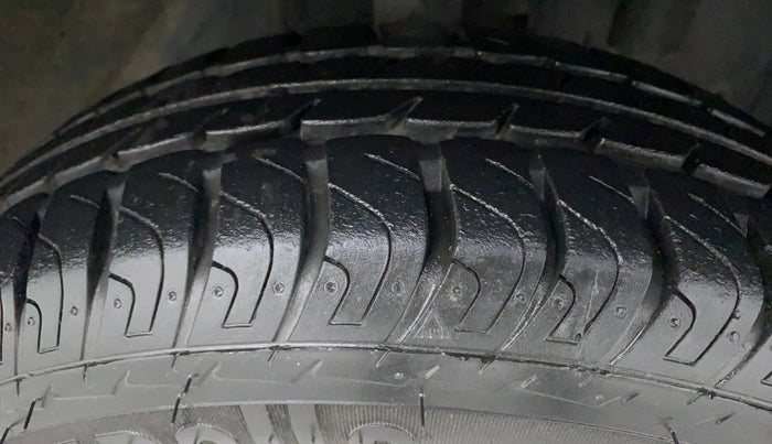 2018 Datsun Go Plus T, Petrol, Manual, 23,255 km, Right Front Tyre Tread