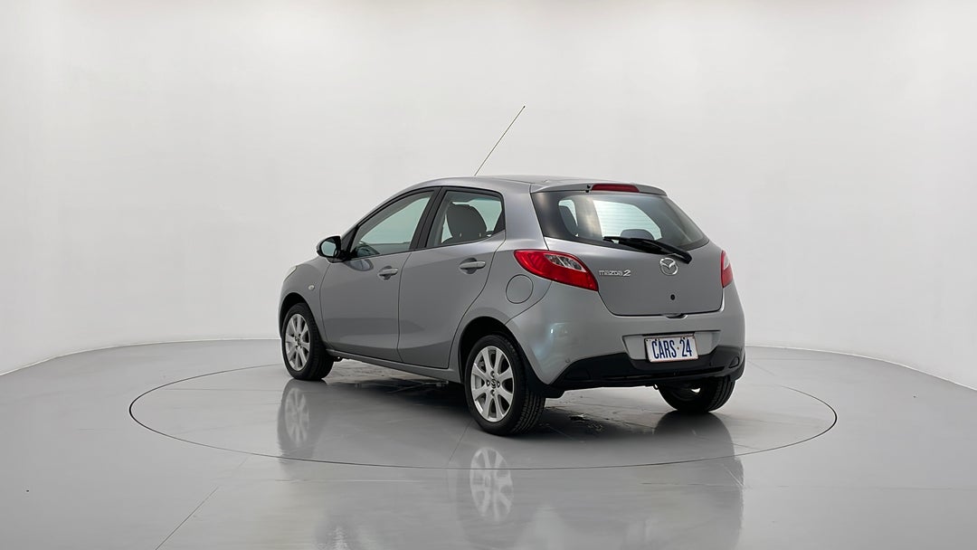 Left Back Diagonal (45- Degree) View