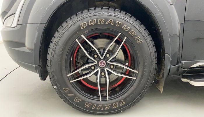 2018 Mahindra XUV500 W9, Diesel, Manual, 68,010 km, Left Front Wheel
