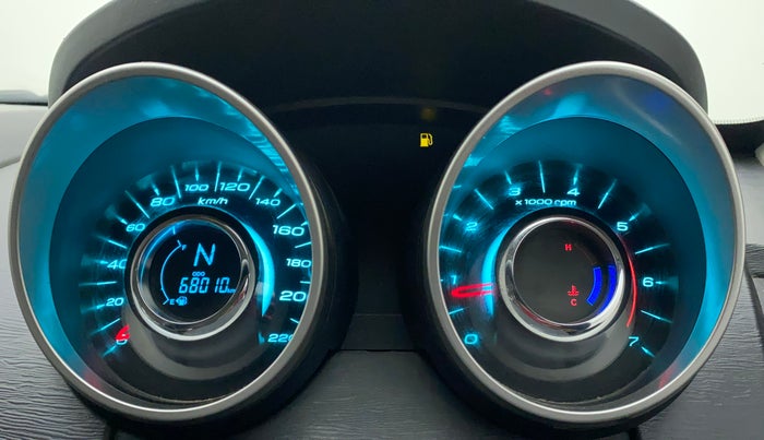 2018 Mahindra XUV500 W9, Diesel, Manual, 68,010 km, Odometer Image