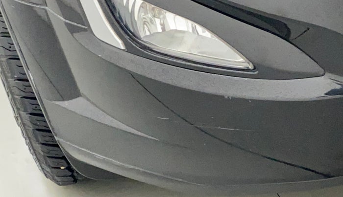 2018 Mahindra XUV500 W9, Diesel, Manual, 68,010 km, Front bumper - Minor scratches