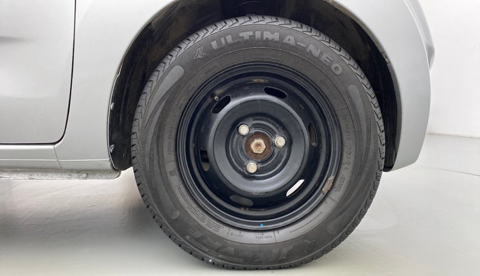 2017 Datsun Redi Go T (O), Petrol, Manual, 18,354 km, Right Front Wheel