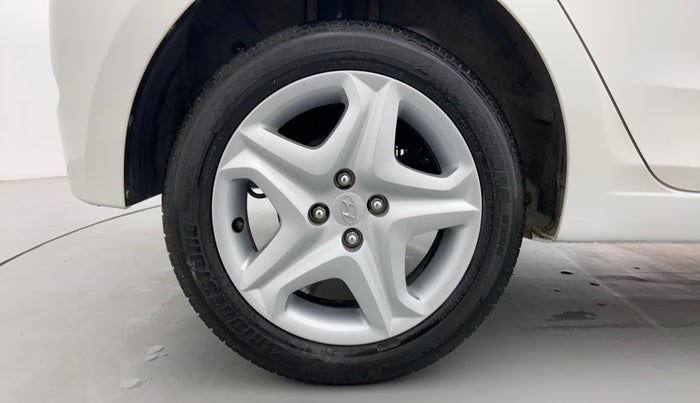 2017 Hyundai Elite i20 ASTA 1.2, Petrol, Manual, 12,200 km, Right Rear Wheel
