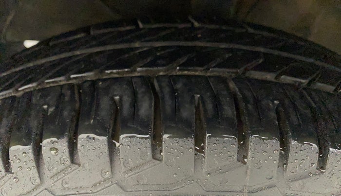 2017 Maruti Dzire VXI, Petrol, Manual, 42,756 km, Left Front Tyre Tread