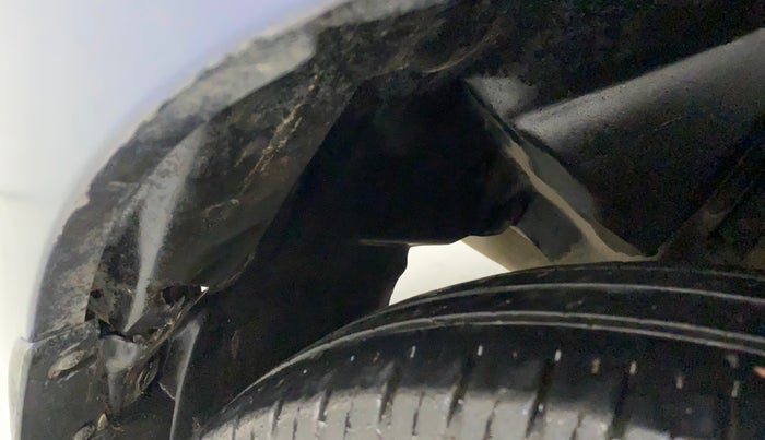 2017 Maruti Dzire VXI, Petrol, Manual, 42,756 km, Right quarter panel - Lining has minor damage