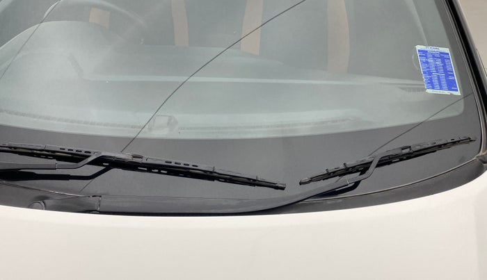 2017 Hyundai Elite i20 ASTA 1.2 DUAL TONE, Petrol, Manual, 52,284 km, Front windshield - Wiper nozzle not functional