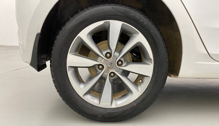 2017 Hyundai Elite i20 ASTA 1.2 DUAL TONE, Petrol, Manual, 52,284 km, Right Rear Wheel