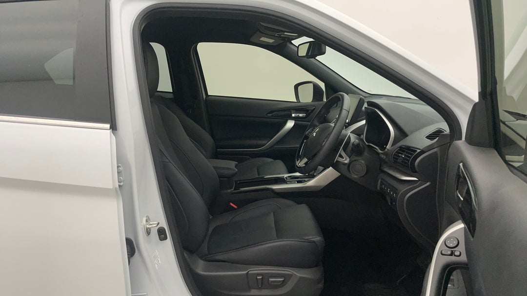 2023 Mitsubishi Eclipse Cross Exceed (2WD), Automatic, 69188 km, Right Side Front Door Cabin View