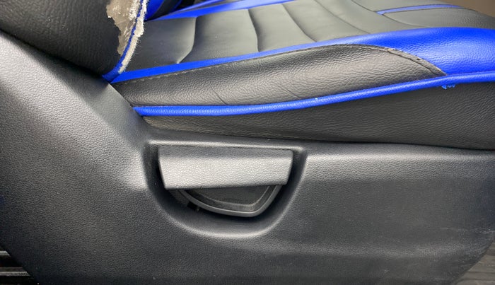 2019 Hyundai NEW SANTRO ASTA 1.1 MT, Petrol, Manual, 41,312 km, Driver Side Adjustment Panel