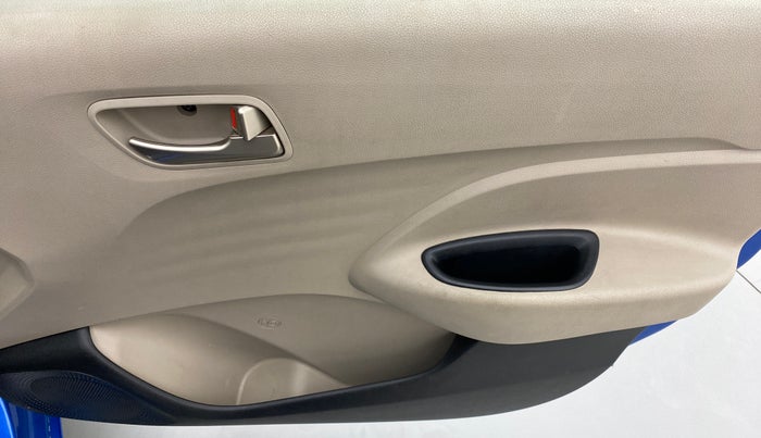 2019 Hyundai NEW SANTRO ASTA 1.1 MT, Petrol, Manual, 41,312 km, Driver Side Door Panels Control
