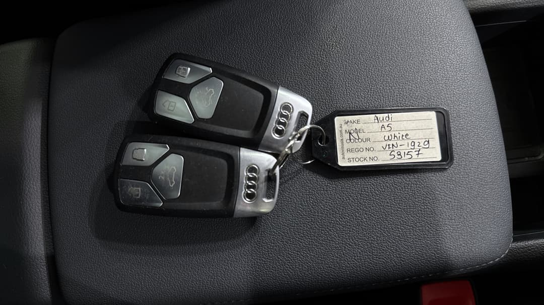 2021 Audi A5 45 Tfsi Quattro S Line Mhev, Automatic, 56310 km, Key Close-up