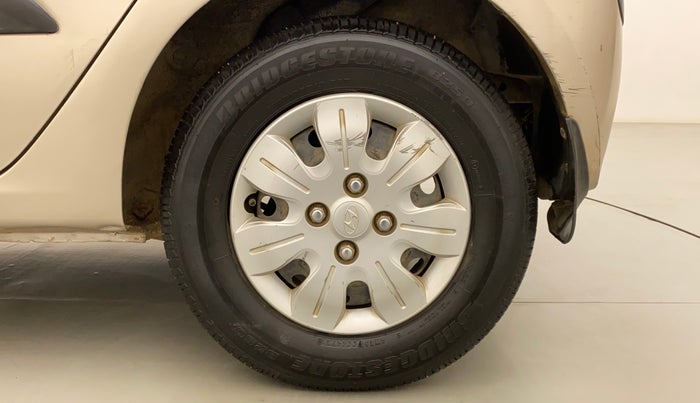 2010 Hyundai i10 MAGNA 1.2, Petrol, Manual, 1,16,613 km, Left Rear Wheel