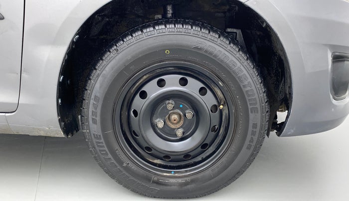2013 Maruti Swift Dzire VDI, Diesel, Manual, 96,941 km, Right Front Wheel
