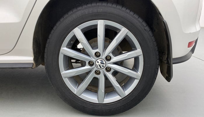 2020 Volkswagen Polo HIGHLINE PLUS 1.0 TSI AT, Petrol, Automatic, 37,660 km, Left Rear Wheel