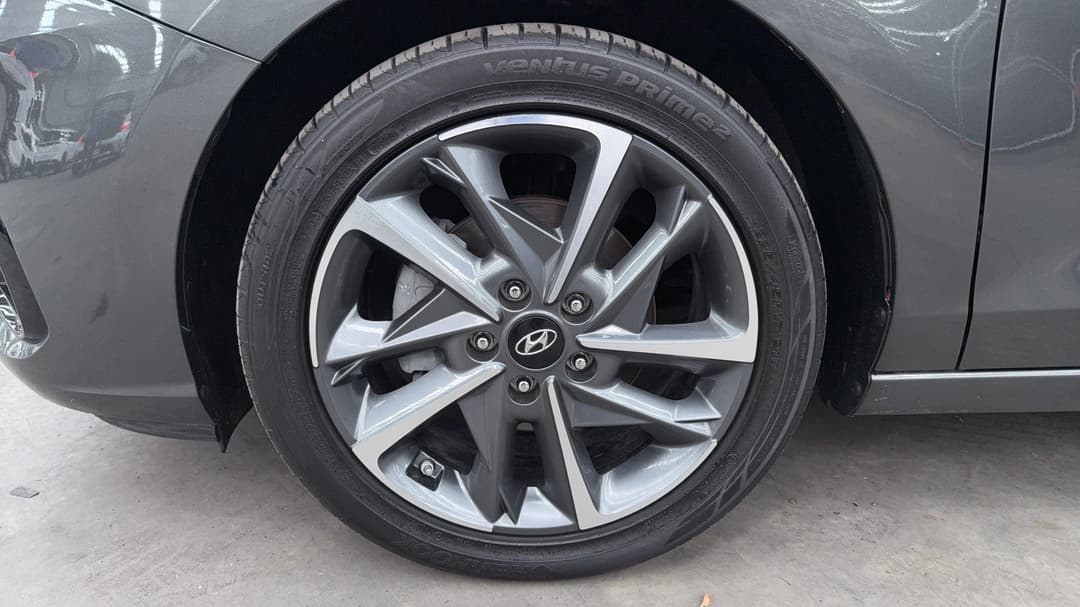 2021 Hyundai i30 Elite, Automatic, 73257 km, Left Front Wheel