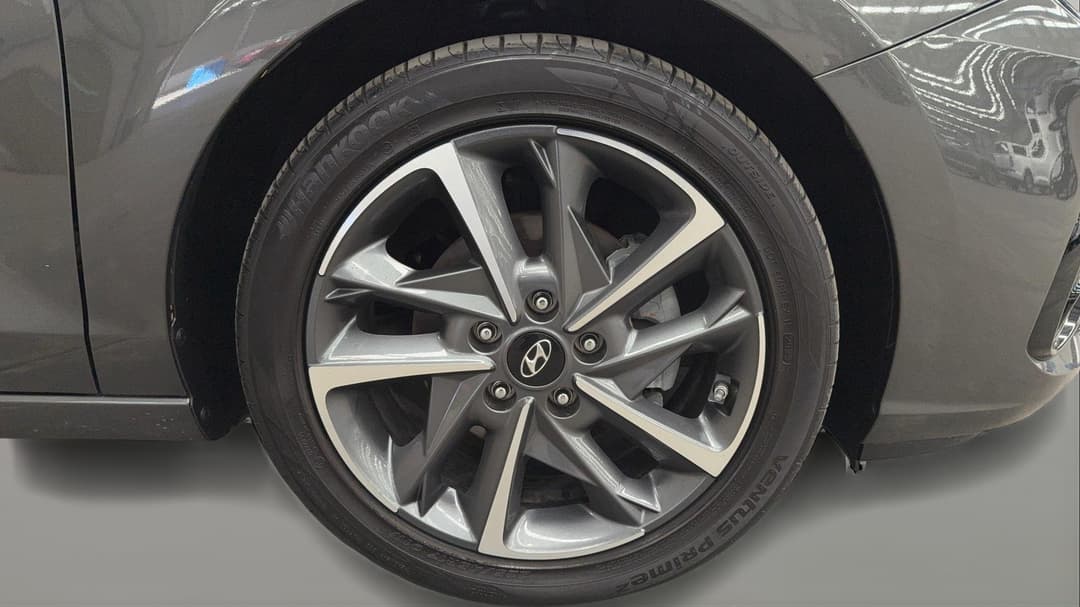 2021 Hyundai i30 Elite, Automatic, 73257 km, Right Front Wheel