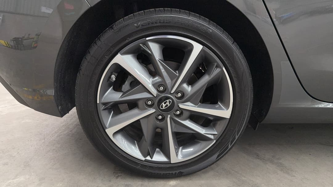 2021 Hyundai i30 Elite, Automatic, 73257 km, Right Rear Wheel