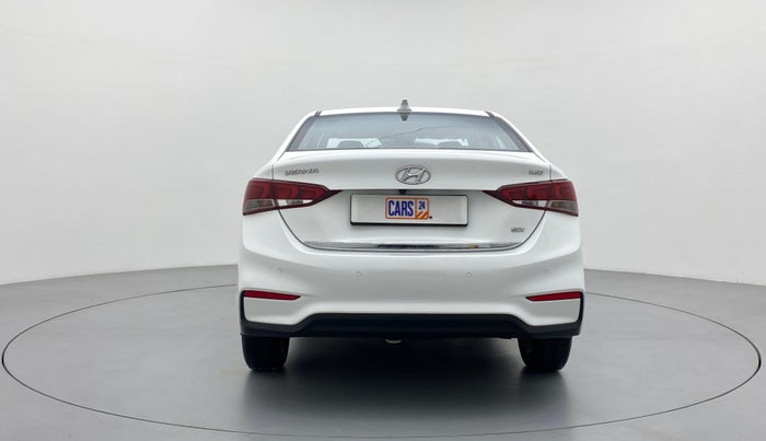 2019 Hyundai Verna 1.6 CRDI SX + AT, Diesel, Automatic, 40,477 km, Back/Rear