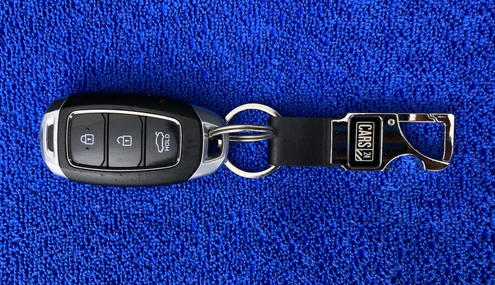 2019 Hyundai Verna 1.6 CRDI SX + AT, Diesel, Automatic, 40,477 km, Key Close Up