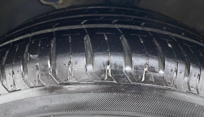 2019 Hyundai Verna 1.6 CRDI SX + AT, Diesel, Automatic, 40,477 km, Left Front Tyre Tread