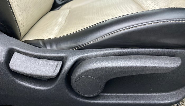 2019 Hyundai Verna 1.6 CRDI SX + AT, Diesel, Automatic, 40,477 km, Driver Side Adjustment Panel