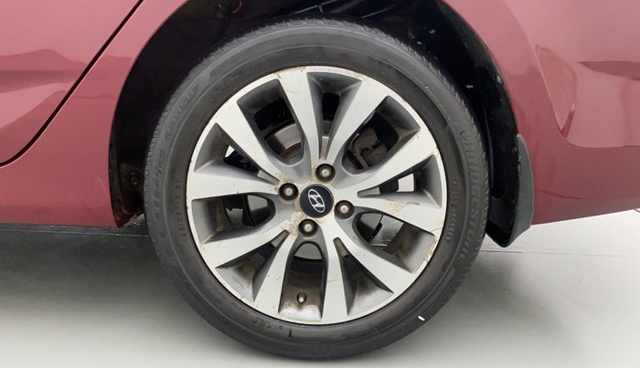 2014 Hyundai Verna FLUIDIC 1.6 CRDI SX AT, Diesel, Automatic, 80,809 km, Left Rear Wheel
