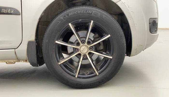 2011 Maruti Ritz VXI, Petrol, Manual, 57,439 km, Right Front Wheel