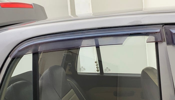 2014 Hyundai Santro Xing GLS, CNG, Manual, 61,079 km, Right rear door - Door visor damaged