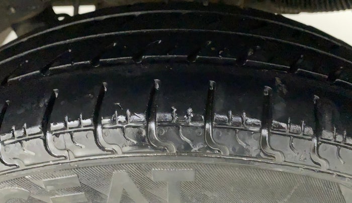 2014 Hyundai Santro Xing GLS, CNG, Manual, 61,079 km, Left Rear Tyre Tread