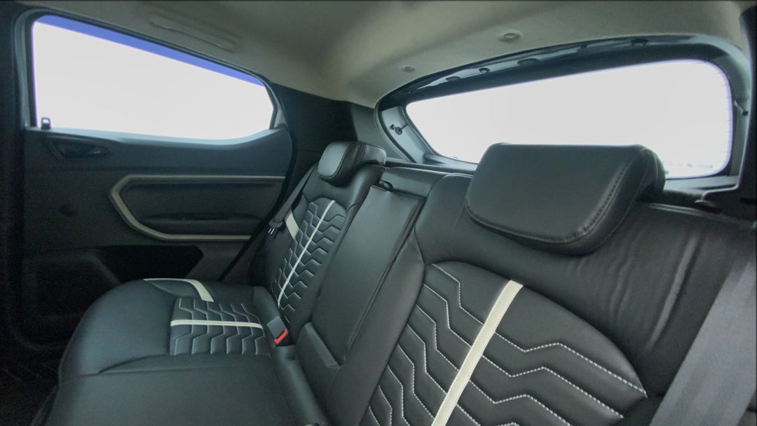 Right Side Rear Door Cabin