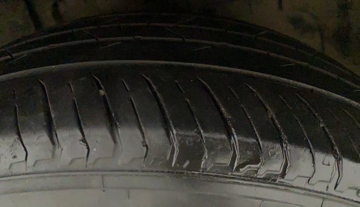 2022 Tata NEXON XM SUNROOF DIESEL, Diesel, Manual, 74,469 km, Left Front Tyre Tread