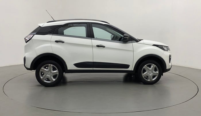 2022 Tata NEXON XM SUNROOF DIESEL, Diesel, Manual, 74,373 km, Right Side