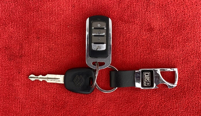 2013 Maruti Alto K10 VXI, Petrol, Manual, 44,303 km, Key Close Up