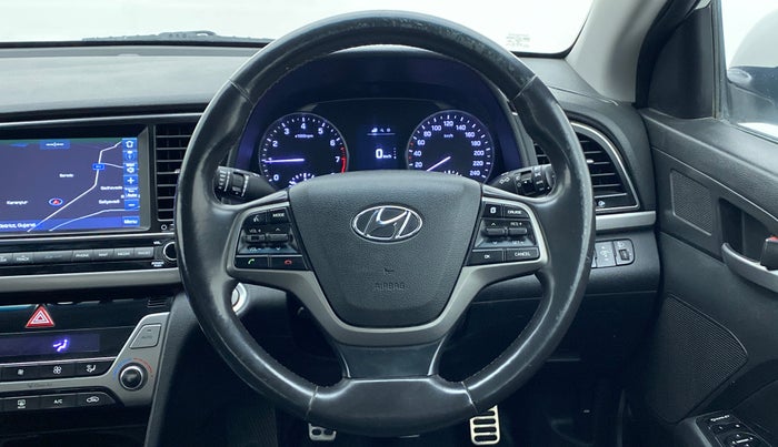 2016 Hyundai New Elantra 2.0 SX (O) MT, Petrol, Manual, 64,808 km, Steering Wheel Close Up