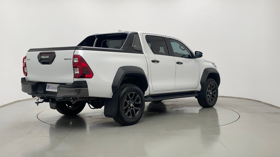 Right Back Diagonal (45- Degree) View