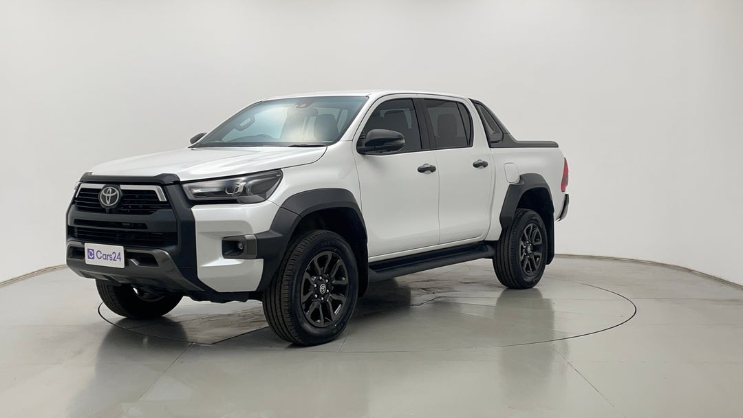 Left Front Diagonal (45- Degree) View