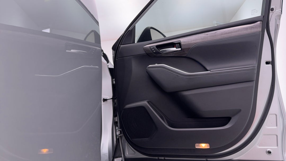 2021 Toyota Kluger Grande Hybrid AWD, Automatic, 55837 km, Speaker View