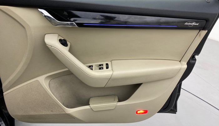 2018 Skoda Octavia LK 1.8 TSI AT, Petrol, Automatic, 62,595 km, Driver Side Door Panels Control