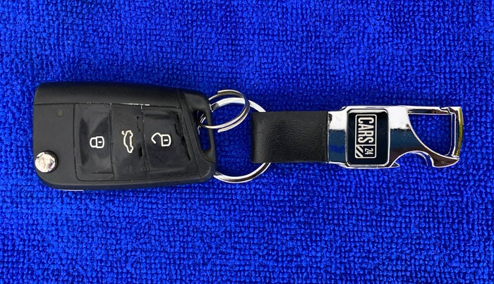 2018 Skoda Octavia LK 1.8 TSI AT, Petrol, Automatic, 62,595 km, Key Close Up