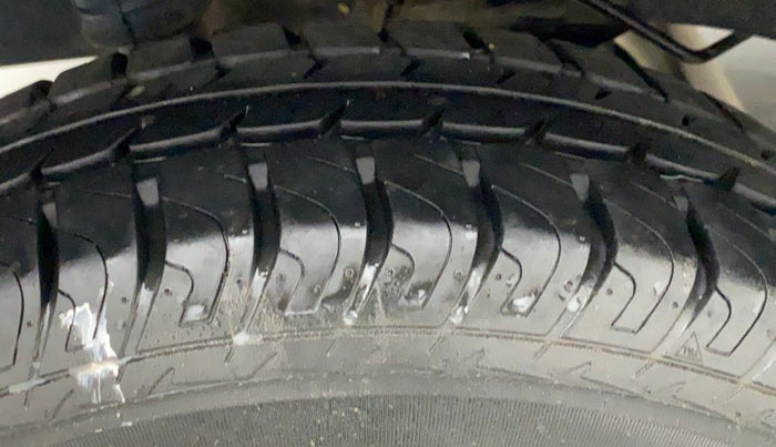 2018 Datsun Go T (O), Petrol, Manual, 4,817 km, Right Rear Tyre Tread