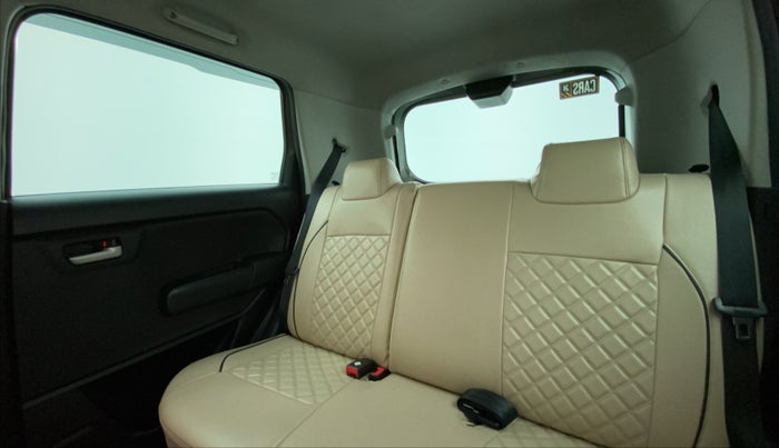 2021 Maruti New Wagon-R VXI (O) 1.0, Petrol, Manual, 26,444 km, Right Side Rear Door Cabin