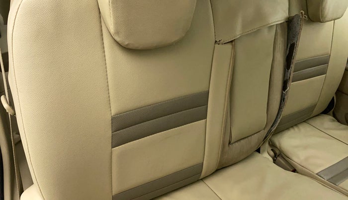 2014 Maruti Ertiga VXI ABS, Petrol, Manual, 57,584 km, Second-row right seat - Cover slightly torn