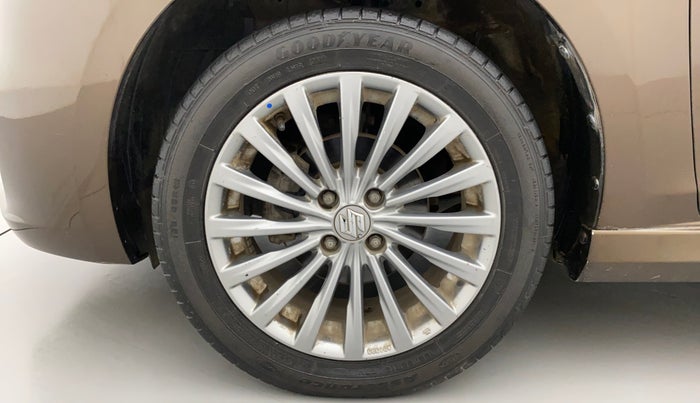 2016 Maruti Ciaz ZDI+ SHVS RS, Diesel, Manual, 1,06,672 km, Left Front Wheel